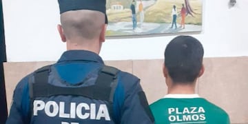 El adolescente se entregó junto a un abogado defensor.