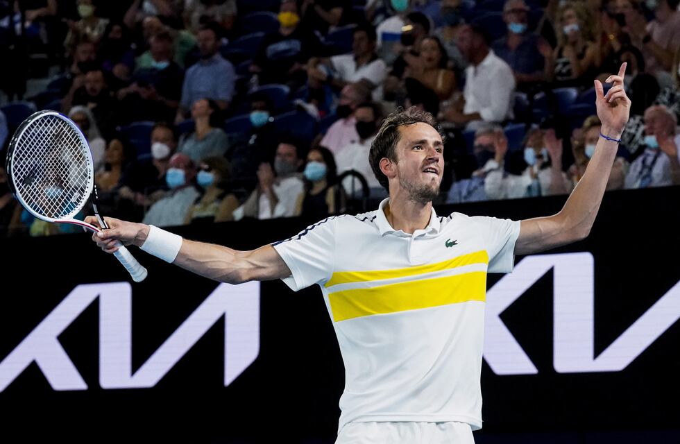 El ruso Medvedev volvió a ganar y chocará con Djokovic en la gran final del Australian Open