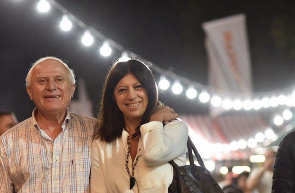 Clara García no homenajeó a Miguel Lifschitz, le agradeció: “¡Miguel te quiero tanto!”