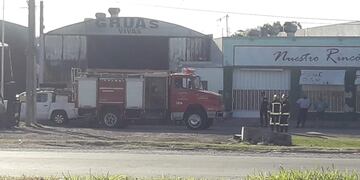Incendio en grúas Vivas