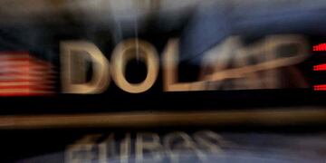 DÓLAR. Subió la divisa paralela. (DyN/Archivo).