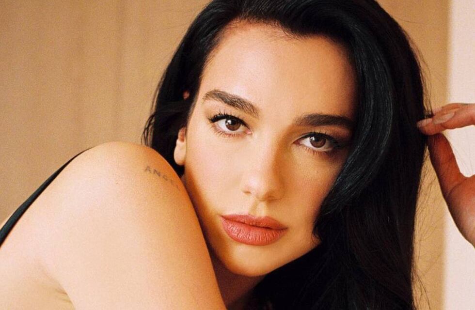 Pelo azul y cola de sirena: Dua Lipa emocionó Instagram al mostrar su look para la película “Barbie”