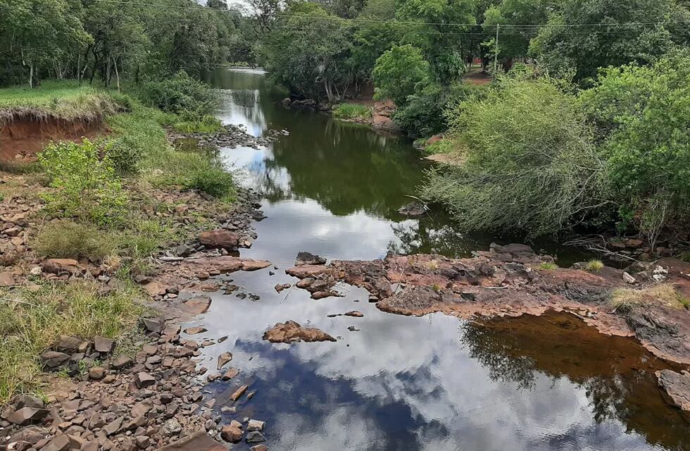 Crisis hídrica en Montecarlo por bajante del arroyo Itácuruzú