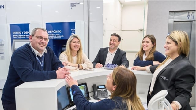 El puesto número 2 en el Ranking de los Mejores Lugares para Trabajar en la Argentina "confirma el trabajo realizado por Banco Macro en los últimos años, y lo mantiene cerca de sus colaboradores y las comunidades donde está presente", dijo la gerente en Jujuy, Andrea Madariaga.