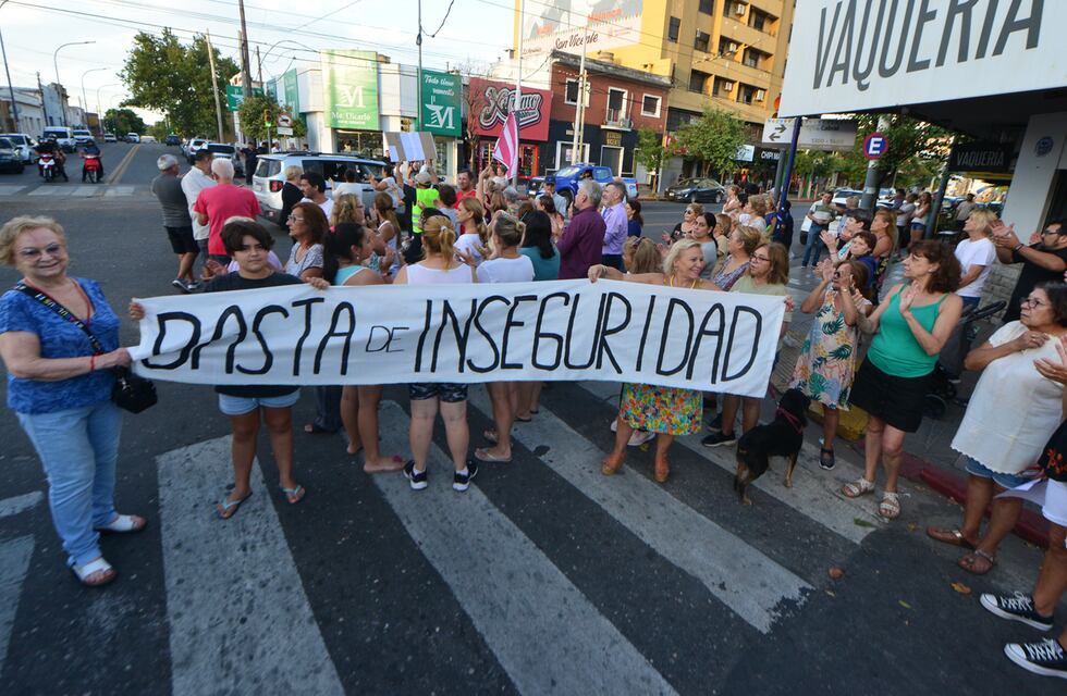 Inseguridad sin freno en Córdoba: una jubilada fue golpeada y una joven, apuñalada, en diferentes robos