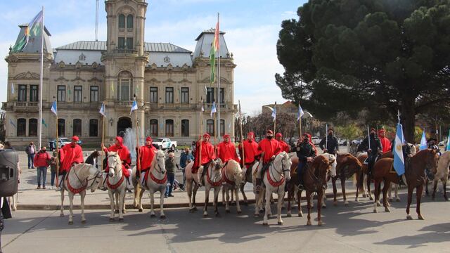 Acto Oficial del paso a la Inmortalidad del General San Martín en Tres Arroyos