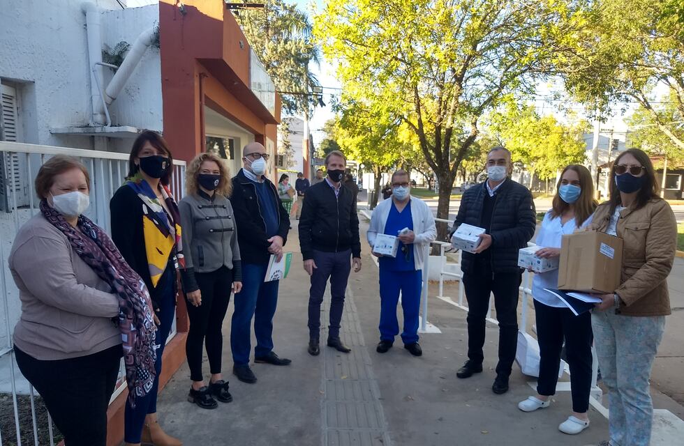 El senador Alcides Calvo entregó equipos e insumos al Hospital de Sunchales