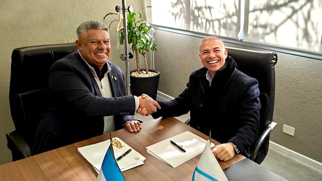 Chiqui Tapia anuncia alianza con Universo Jiménez. (Foto: X)