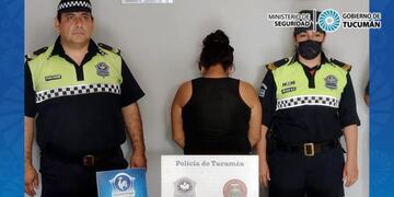 Una mujer quiso pasar marihuana para su hermano detenido en un paquete de galletas y fue descubierta