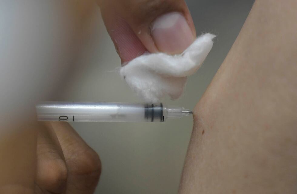 Se planea que el próximo grupo de vacunación en Mendoza sean las personas con obesidad