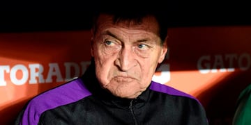 Julio Falcioni tiene "avanzadas las negociaciones" para ser el nuevo técnico de Colón.