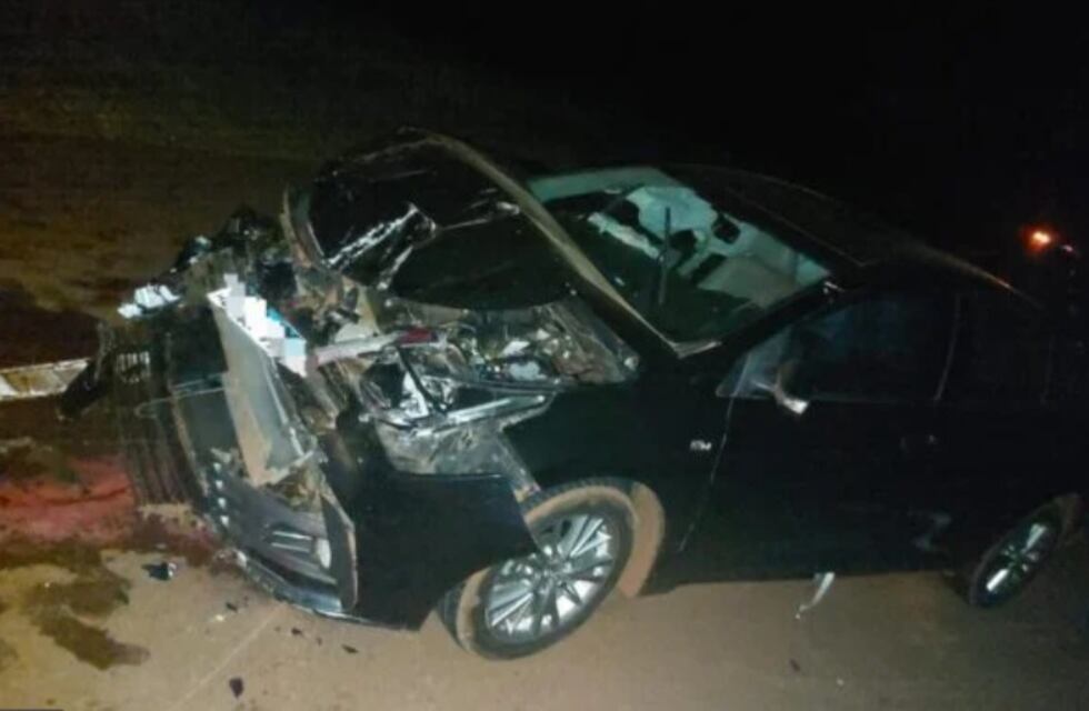 Siniestro vial en San Vicente dejó como saldo graves daños materiales