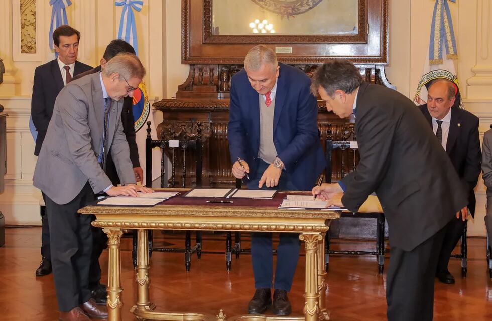 Morales acordó con la UNT y la UNJu la creación de la carrera de Medicina en Jujuy