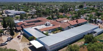 El joven fue trasladado al hospital de Villa Dolores, donde terminó falleciendo.