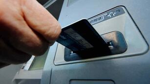 Un importante banco anunció su posible salida de Córdoba y explicó los motivos del conflicto. (AP).