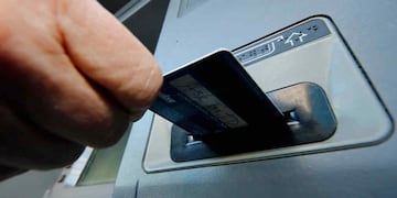 Un importante banco anunció su posible salida de Córdoba y explicó los motivos del conflicto. (AP).