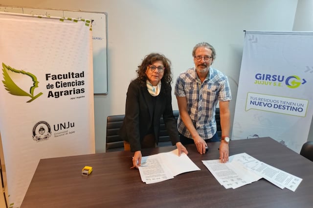 La decana de la Facultad de Ciencias Agrarias, Noemí Bejarano, y el presidente de la empresa estatal GIRSU Jujuy, Leandro Álvarez, acordaron poner en marcha nuevas líneas de acción conjunta para fortalecer la cooperación técnica y la formación ambiental en la provincia.