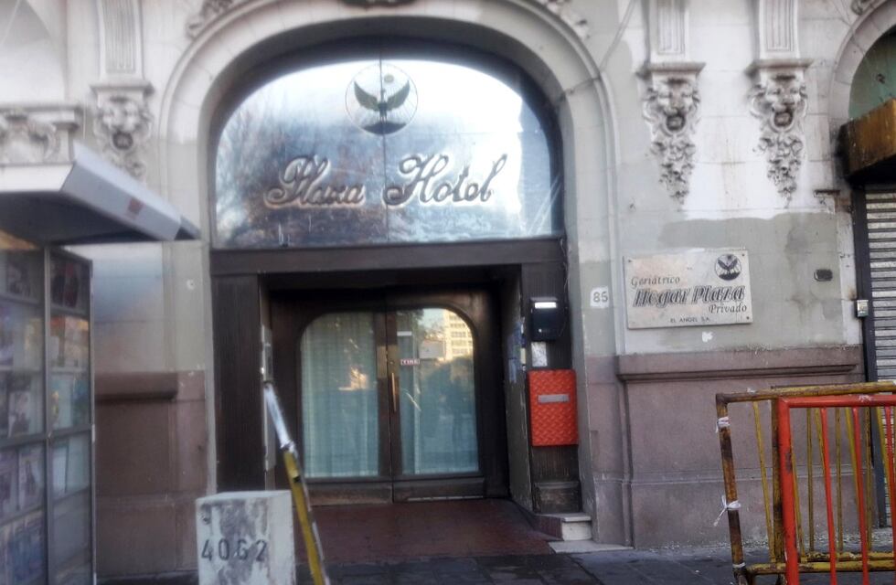 120 abuelos buscan hogar y 100 empleados sin trabajo por cierre de geriátrico en Córdoba