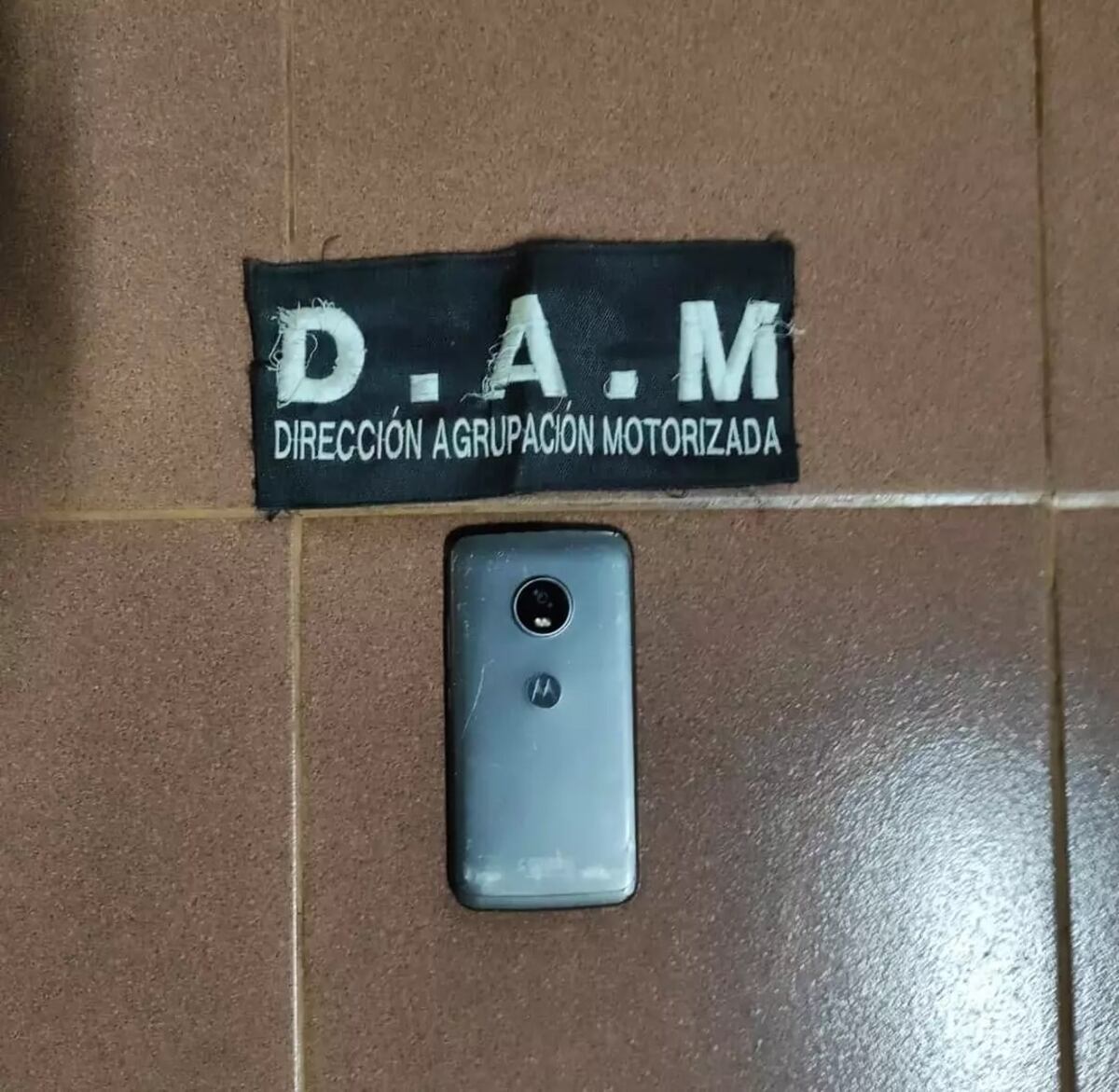 Una vez finalizados los trámites de rigor, el celular fue restituido al taxista.