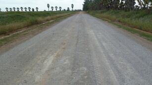 Con el Ligante Hidráulico Vial de Agrovial, se extiende la vida útil y se facilita el mantenimiento de los caminos rurales. (Gentileza Holcim)