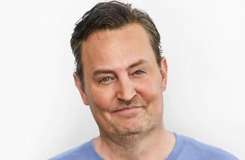 Murió el actor que interpretó a “Chandler” en la serie Friends, Matthew Perry