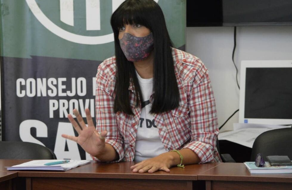 La secretaria general de ATE, Olga Reinoso criticó duramente al intendente de Las Heras José María Carambia