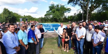 El gobernador Osvaldo Jaldo dejó en funcionamiento nuevas obras en el complejo turístico de Capitán Cáceres.