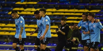 El gol de Jara en Belgrano ante Independiente. (José Gabriel Hernández / La Voz).