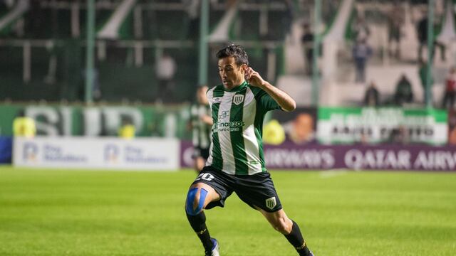 Darío Cvitanich se retira del fútbol en el partido entre Banfield y la Universidad Católica de Ecuador.