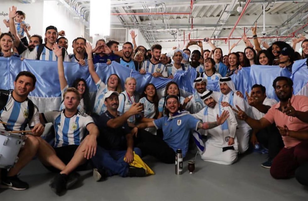 Mundial Qatar 2022: la hinchada argentina, protagonista de los partidos de la liga de fútbol local
