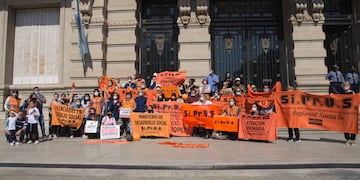 Siprus y Amra rechazaron al oferta salarial del Gobierno de Santa Fe.