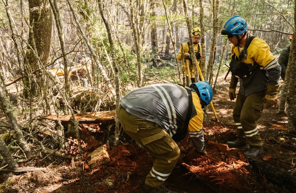 Continúan trabajando para la contención del incendio en la Reserva Provincial