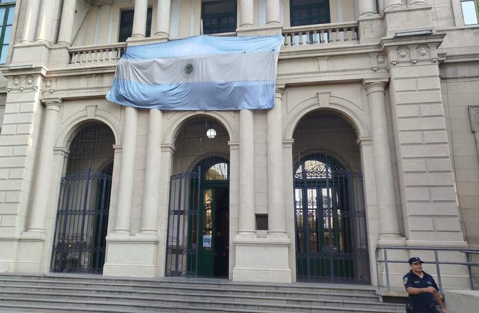 Preocupación: hubo una amenaza de bomba en una escuela céntrica de Córdoba