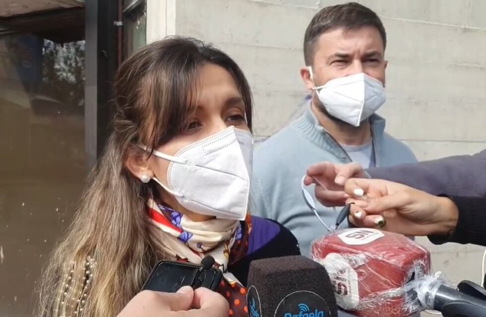 Dos niños de 2 y 7 años internados con COVID y dieron de alta a un bebé de 21 días