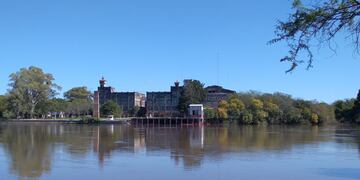 Río Gualeguaychú/Vía Gualeguaychú
