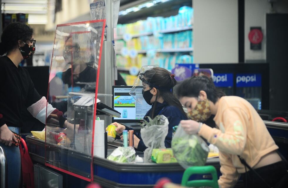 Una familia bahiense necesitó casi 60 mil pesos para no ser pobre