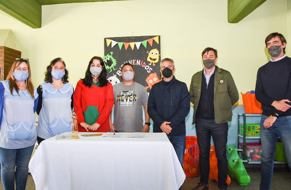 Entregaron becas en Tandil para un jardín de infantes