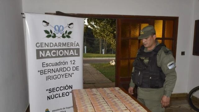 Secuestran contrabando de divisas en Bernardo de Irigoyen.