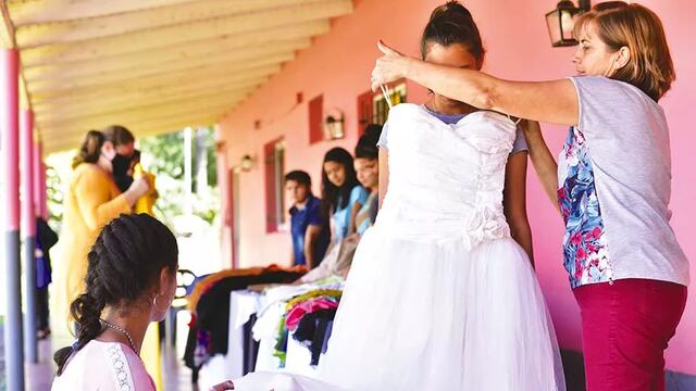 El Hogar de Niñas Betesda inicia una campaña solidaria de vestidos de fiesta