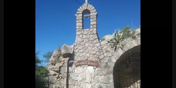 La campana robada en un santuario histórico para Embalse.