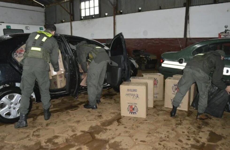 Gendarmería incauta diez mil paquetes de cigarrillos de contrabando en Bernardo de Irigoyen