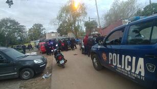 Los asesinos huyeron en un Volkswagen Fox hasta Chacabuco y pasaje Villar.