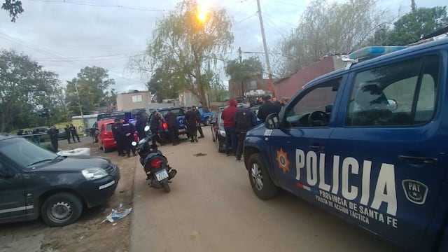 El auto denunciado por el crimen fue secuestrado en Chacabuco y Pasaje Villar tras una persecución.