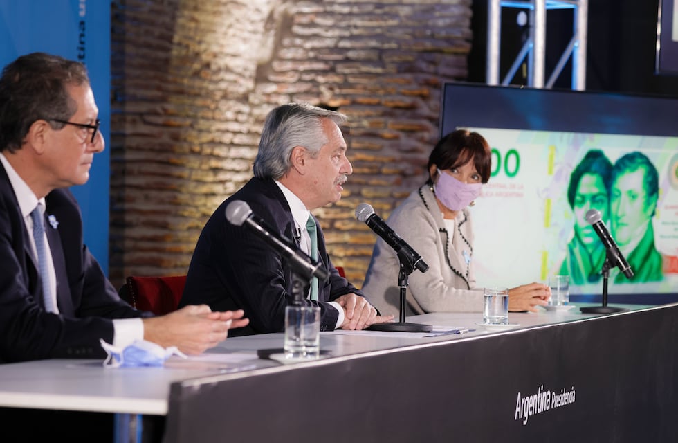 Alberto Fernández presentó los nuevos billetes: los mejores memes de las redes