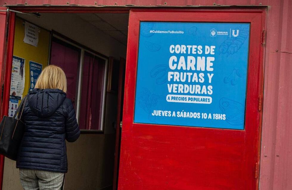 Ushuaia: Más de 1000 familias concurrieron a la feria de precios populares