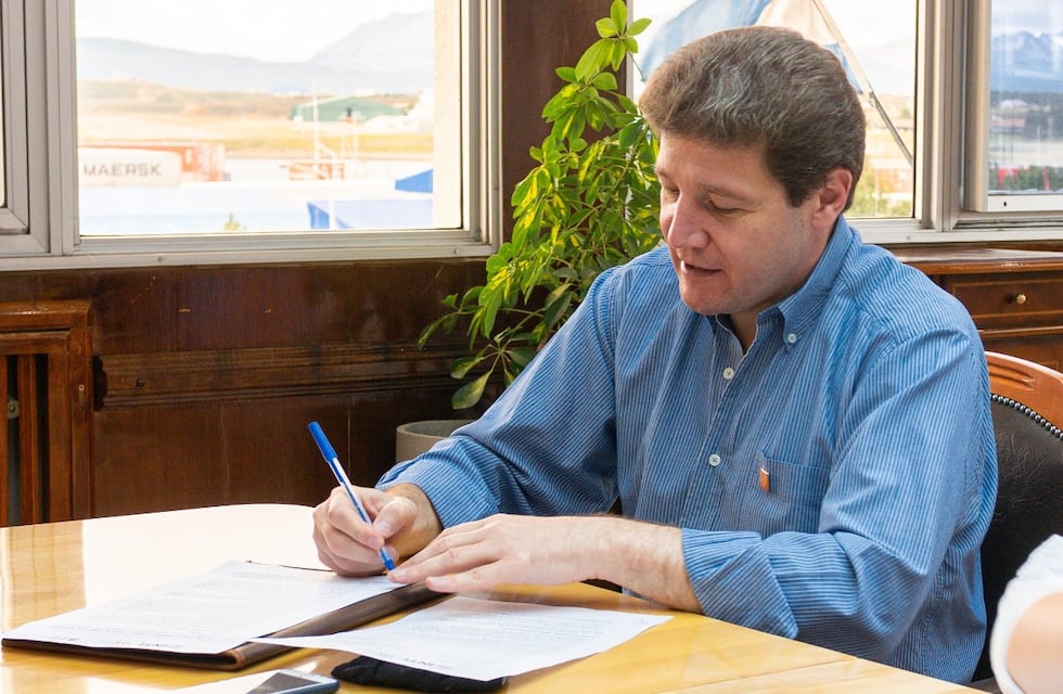 Gustavo Melella: “Tierra del Fuego tiene gran potencial para la producción y exportación de Hidrógeno Verde”