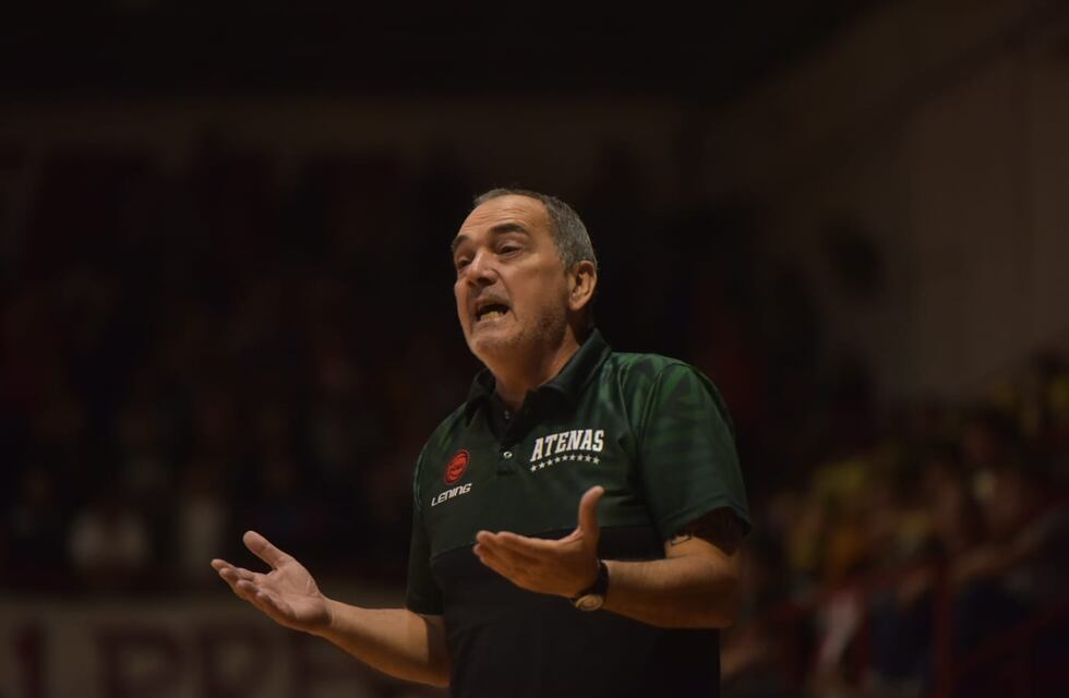 La durísima derrota de Atenas por la permanencia: para su técnico fue una “vergüenza”