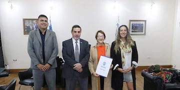 Salud Pública y la UNT firmaron un acuerdo para formar en terreno a los futuros profesionales en el área sanitaria.