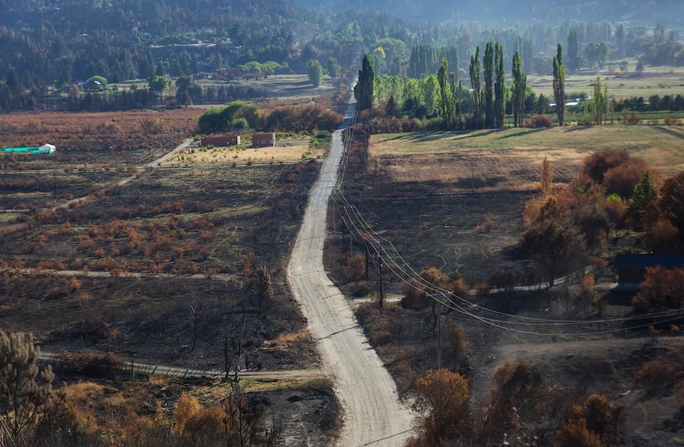 El relato de las familias que reconstruyen sus vidas después del incendio en la Comarca Andina