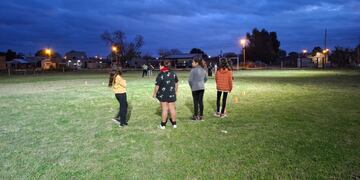 Nuevas luminarias en la canchita del Barrio Olimpo